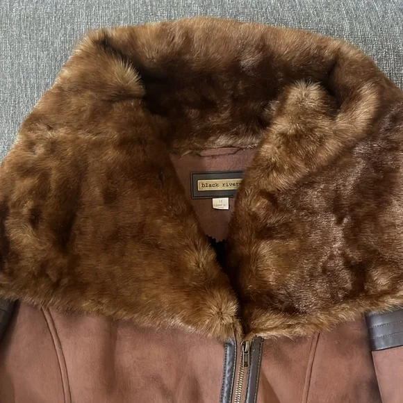 Womens Medium brown fur, suede & leather coat. Worn twice. - Picture 2 of 5
